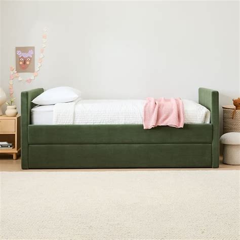 Call 1.888.922.4119 please note prices and availability are subject to change at any time. Shop overlapping squares daybed from west elm. Find a wide selection of furniture and decor options that will suit your tastes, including a variety of overlapping squares daybed. 